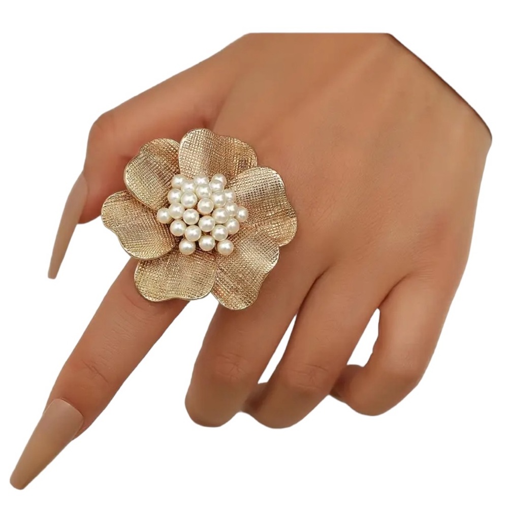 Flower Gold and Mini Pearls Elegant Adjustable Ring